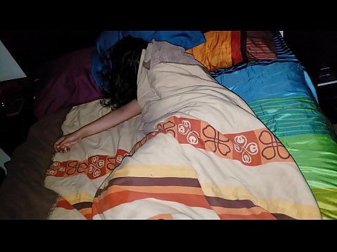 ❤️ Stepson yana dukan mahaifiyar mahaifiyarsa yayin da take barci. Batsa kawai ️❤